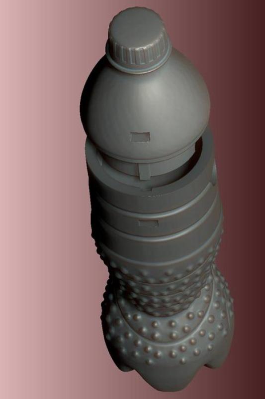 Srebrna, falista butelka z małymi, wypukłymi wypustkami na dolnej części, na jednolitym tle gradientowym.