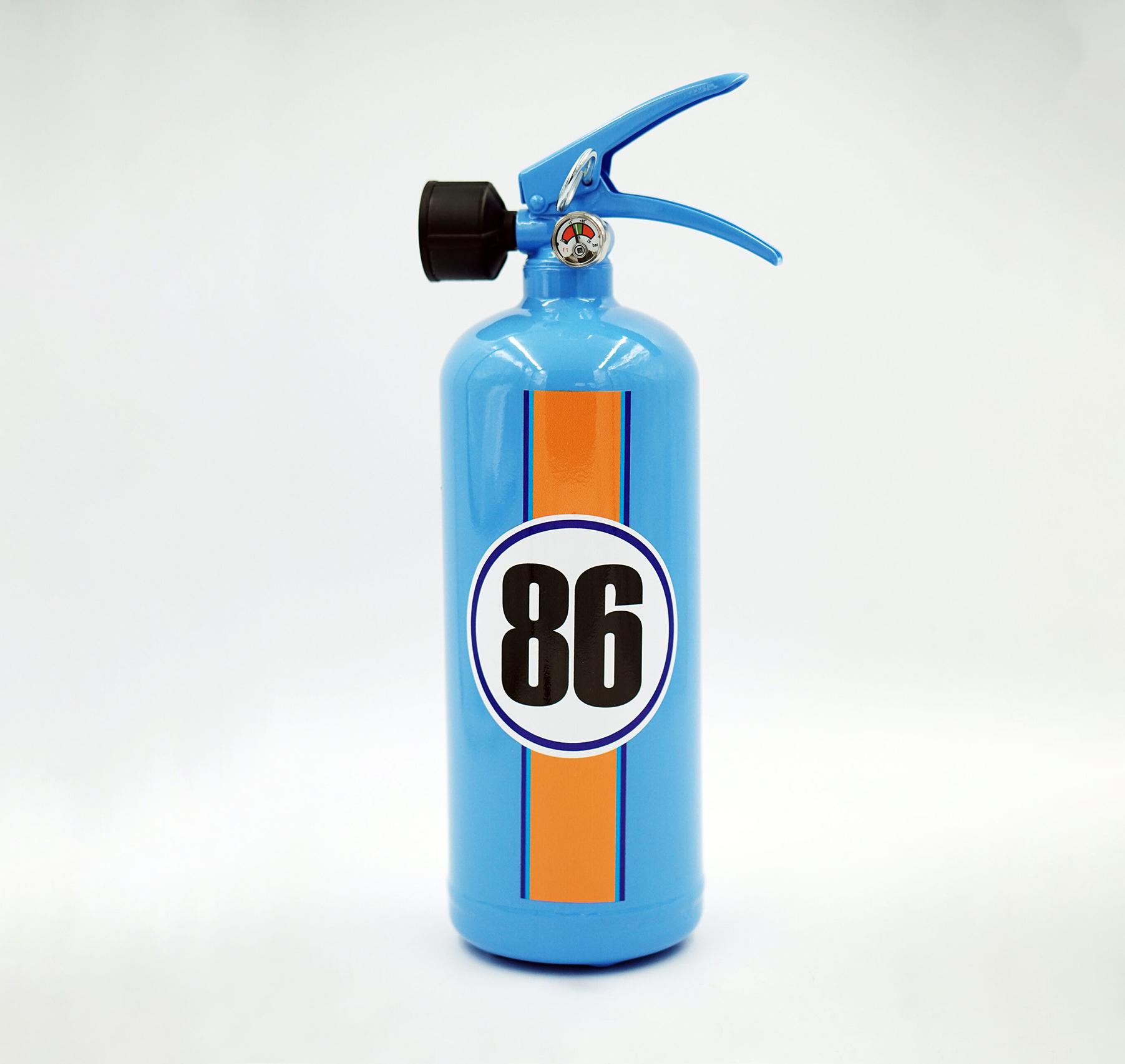 Fire Extinguisher 2kg - Gulf 86 1 Blue fire extinguisher with an orange stripe and the number 86 on the front.