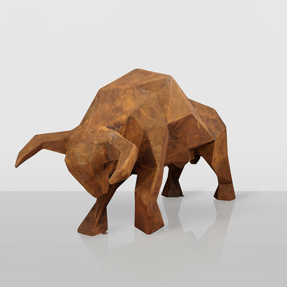 Large Geometric Bull Figure – Rust Effect
